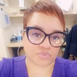 Meet your Posher, April